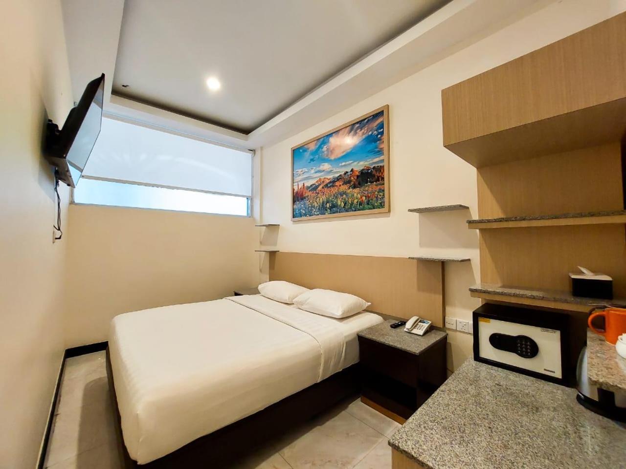 Batam Harbour Boutique Hotel & Spa Nagoya Szoba fotó