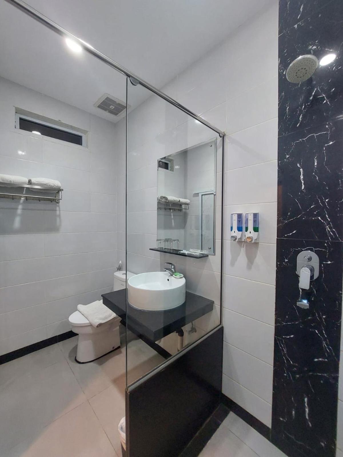 Batam Harbour Boutique Hotel & Spa Nagoya Szoba fotó