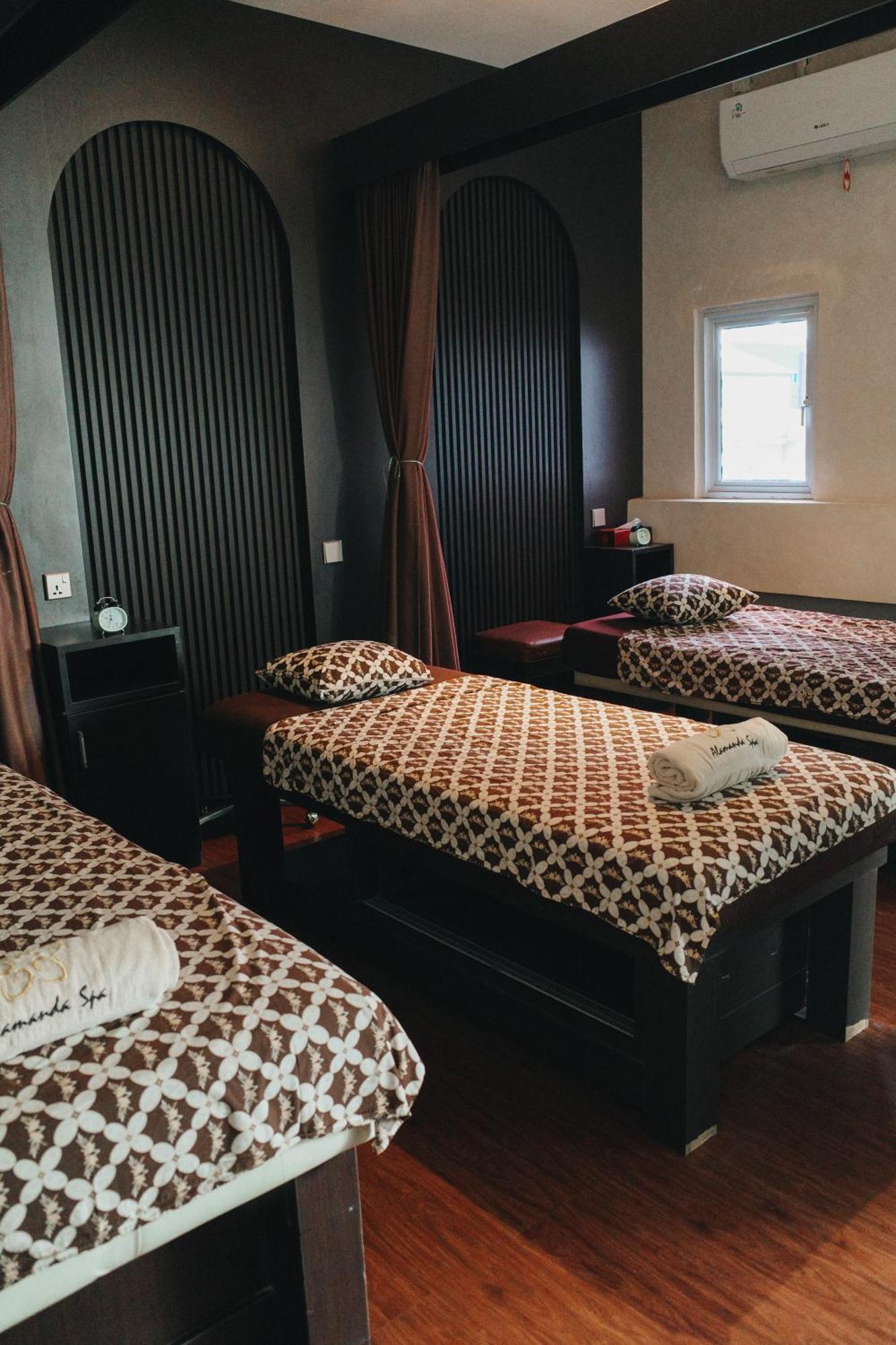 Batam Harbour Boutique Hotel & Spa Nagoya Kültér fotó
