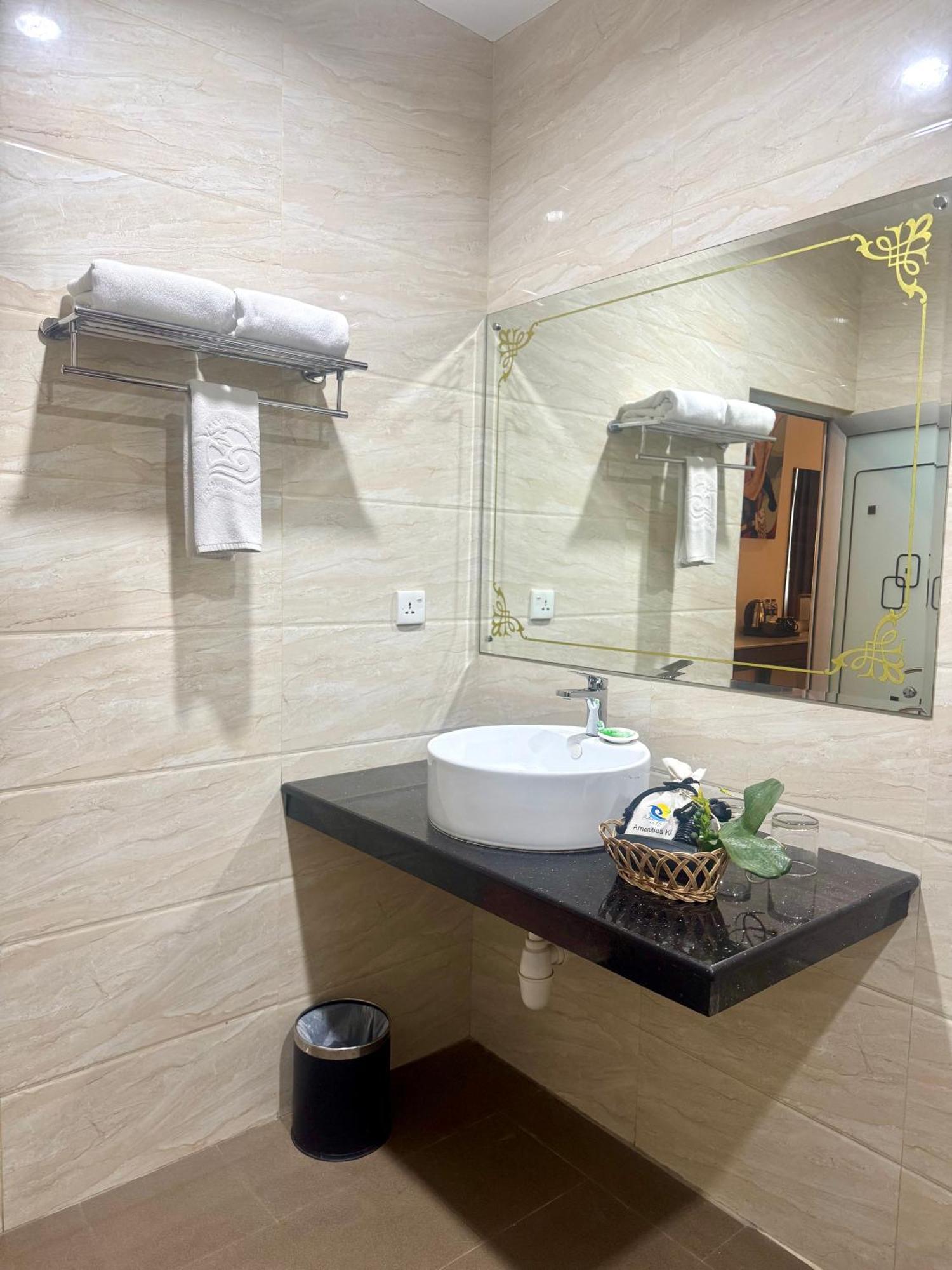 Batam Harbour Boutique Hotel & Spa Nagoya Kültér fotó